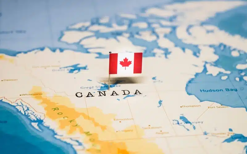 تمکن مالی کانادا برای انواع ویزا